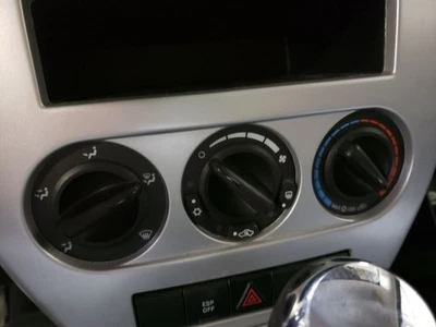 Control de temperatura con CA compatible con calibre 07-09 825185 Foto 1 de 4