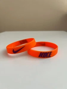 One (1) Nike Silicone Wristband Bracelet - One Size Fits All Sweatband - Picture 1 of 21