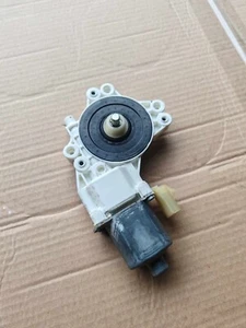 Jeep Compass 2013 MK49 OSR motor ventana trasera lado del conductor - Imagen 1 de 3