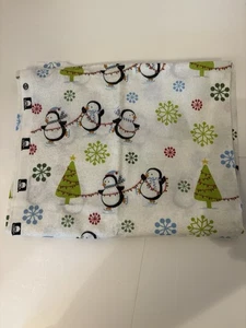 Pinguin Weihnachtsbaum Urlaub Winter Baumwollstoff 1 Yard mit Glitzer - Bild 1 von 5