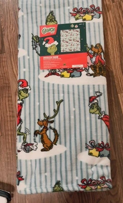 The Grinch Holiday Plush Throw Christmas Blanket 50”x 60” Cindy  Lou Max - Image 1 of 3