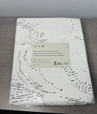 Nuevo en Paquete Cortina de Ducha West Elm Algodón Grabado Nube Blanco Negro Foto 1 de 4