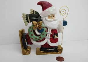 Vintage Kurt Adler Weihnachtsdorf Snowtown Schlittschuh Weihnachtsmann mit Kranz Figur 90er Jahre - Bild 1 von 11