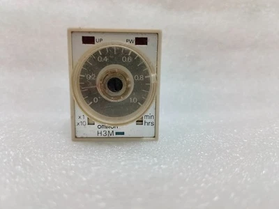 Omron H3M Solid-state Timer 110V AND CONTACT 5A 250VAC RESISTIVE LOAD - Image 1 of 4