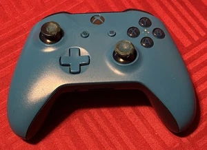 Microsoft Xbox One Wireless Gaming Controller Blue & Black 1708. - Picture 1 of 6