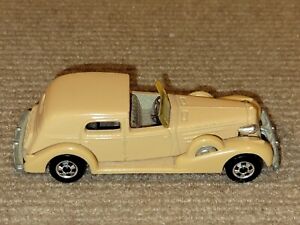 Hot Wheels '35 Classic Caddy Tan Black Walls Made in Hong Kong 1981 Excellent
