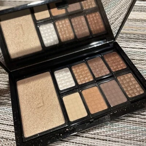 Doucce Freematic Eyeshadow Pro Palette Nude Eye Finish - Picture 1 of 3