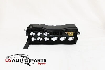 Genuine Isuzu -Fuse Box For NPR NPR-HD NQR NRR 4BD2 4HE1 4HK1 GAS 3.9L 1995-2007 - Image 1 of 4