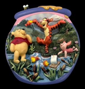 Bradford Exchange Winnie The Pooh 3D Plate "Pooh's Hunnypot Adventure" EUC - Picture 1 of 10