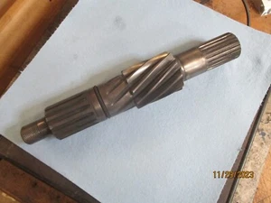 JOHN DEERE RIGHT HAND FINAL DRIVE GEAR #CH11235  USED ORIGINAL - Picture 1 of 9