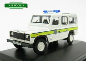 BNIB OO GAUGE OXFORD 1:76 76DEF004 Garda Land Rover Defender Station Wagon - Picture 1 of 2