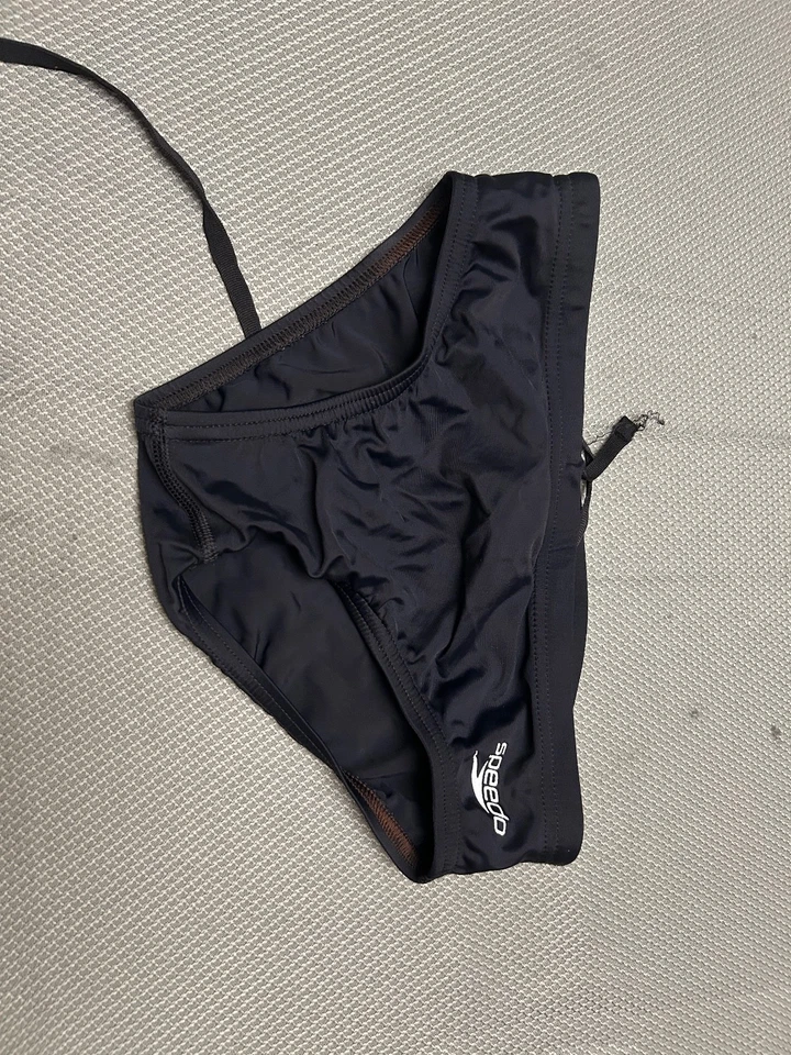 Traje de baño Speedo para niño Brief Endurance negro liso talla 18 juvenil (envío gratuito) Foto 1 de 1