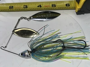 Neu Lunkerhunt Sassy Freedom Impact Ignite 2-Klingen Spinner Köder - Bild 1 von 9