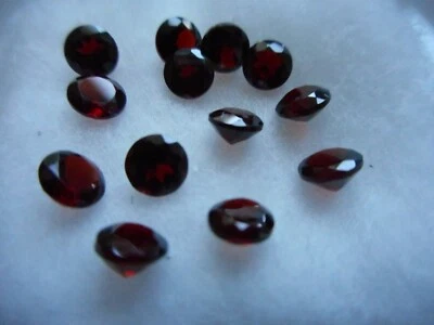 Red Garnets 4mm round cut, and faceted £2 each. - Image 1 of 4