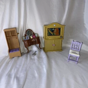 Lote de accesorios de muebles para casa de muñecas Fisher Price Loving Family - Imagen 1 de 6