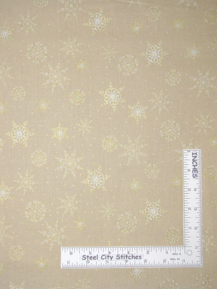 Tela de algodón dorado crudo copos de nieve de Navidad QT 23943-E Old St Nick - Yarda Foto 1 de 1