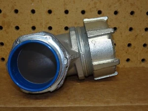 1 NEW THOMAS & BETTS LIQUID TIGHT 90° ELBOW 2" 5357-HT - Picture 1 of 11