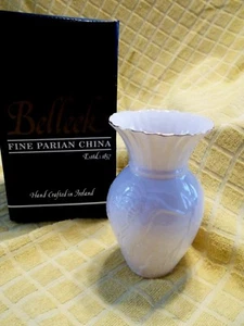 BELLEEK  KINGFISHER ( BIRD ) VASE BELLEEK COLLECTOR'S  MEMBERSHIP RENEWAL PIECE  - Picture 1 of 6