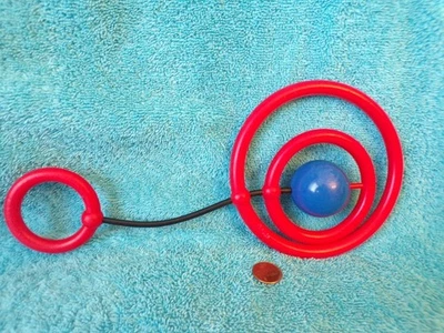 Johnson & Johnson Anillos Rojos Bola Azul Mordedor Sonajero Bebé Juguete De Colección 1977 Foto 1 de 4