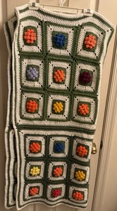 Vintage Granny Square gehäkelte afghanische 3D Blumen bunt 48x48 Handarbeit Decke - Bild 1 von 7