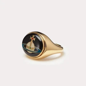 Vivienne Westwood Gold Tone Oval Vintage Style Saturn Ring size 7 New in box C53 - Picture 1 of 4