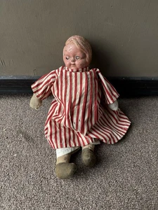 Antico bambino Campbell primi '900 (?) bambola corpo in tessuto vestito a righe necessita di TLC - Foto 1 di 9