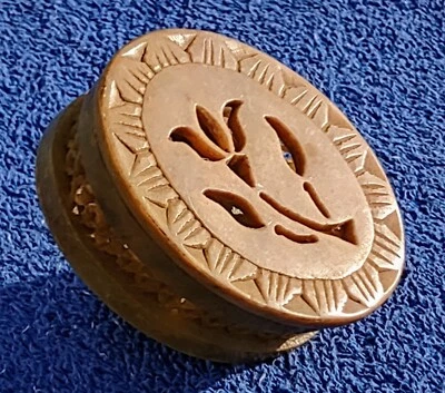 Винтажный контейнер и крышка для безделушек ручной резьбы по камню многоцветный цветочный дизайн овальный - Изображение 1 из 4