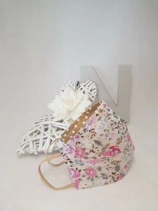 FaceMask, Size Medium, Reversible, Washable With A Wire Nose Bridge - Picture 1 of 3