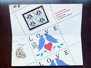 1989 USPS "Love Stamp" Necklace & Set Of 4 25¢ Stamps Collector Card - Picture 1 of 6