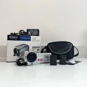 Sony Handycam DCR-SR58E Digital Video Camera HDD 80GB + 2x Batteries & Charger - Picture 1 of 17