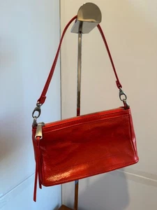 Vintage HOBO International rote Leder Handgelenktasche / kleine Schultertasche 134818 - Bild 1 von 8