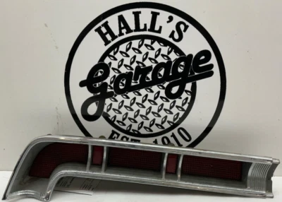 Tail Light Assembly PONTIAC BONNEVILLE Left DRIVER 1967 INCANDESCENT - Изображение 1 из 4