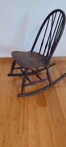 Antique WINDSOR Rocking CHAIR late 1800's very early 1900's 