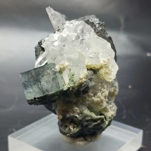 Fluorita azul rutilada con hematita y cuarzo piedra de fluorita cúbica de alta calidad - Imagen 1 de 10