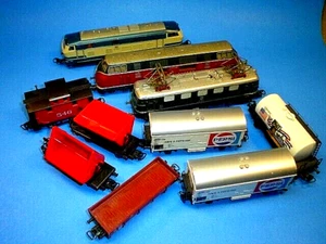 THREE HO SCALE MARKLIN LOCOMOTIVES AND ROLLING STOCK - Picture 1 of 16
