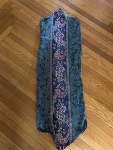 Table Runner 50 Long 16 Wide - Picture 1 of 3