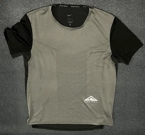 Nike Trail Dri-FIT Running Shirt Men’s Small Short Sleeve Athletic, Black & Gray - Picture 1 of 7