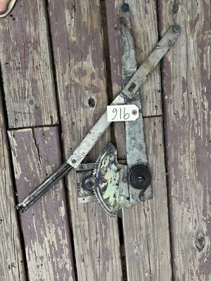 Regulador de ventana cuarto derecho techo rígido Dodge Dart 2 puertas Foto 1 de 4