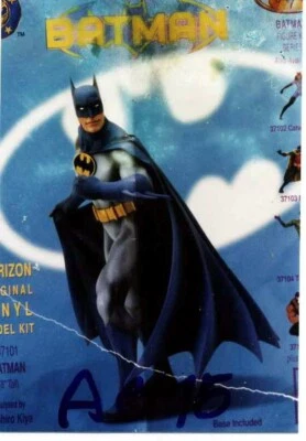 7"Batman Comic Version Unassembled Unpainted  Movie Vinyl Model Kit 1/8 - Image 1 of 3