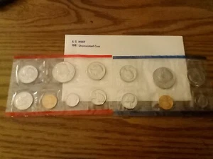 1981 United States Mint Uncirculated Coin Set from Philadelphia and Denver - Picture 1 of 6
