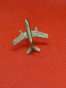 PINS PIN'S LAPEL PIN BADGE COLLECTION VINTAGE LOGO AVION DOREE AR INTER - Bild 1 von 2