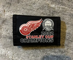 DETROIT RED WINGS 2002 Stanley Cup Champions TriFold Mesh Wallet - Picture 1 of 2