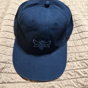 Dad Hat with embroidered Bee  - Picture 1 of 8