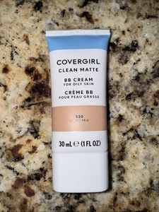 New!  CoverGirl Clean Matte BB Cream For Oily Skin - 520 Light - Picture 1 of 1