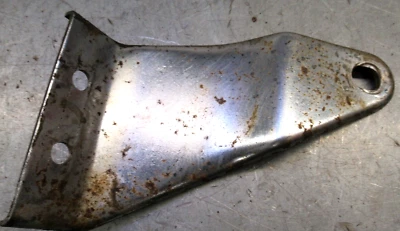 Suporte de montagem para cabide silenciador de escape esquerdo duplo Ducati 1/77 500 GTL GTV 350 - Imagem 1 de 4