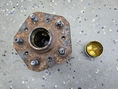 84-86 Nissan 300ZX OEM Front Wheel Hub Z31  - Image 1 of 4