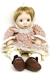 Joanne Web-Handarbeit-Handbemalter Porzellankopf-Stoffpuppe-Unikat OOAK-VTG - Bild 1 von 13