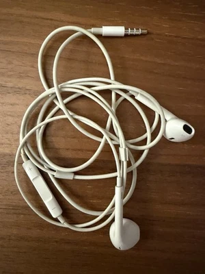 Apple OEM Wired White Ear Buds w/Case iPhone iPad iPod 3.5mm Aux Jack Headphones - Image 1 of 2
