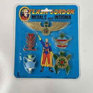 Vintage 1978 Flash Gordon Medals & Insginia Set On Card MOC MIP Unopened Unused - Picture 1 of 7