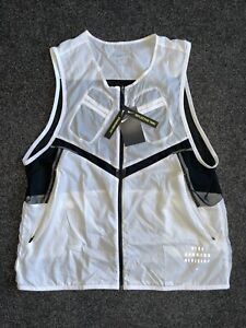Nike Run Division DA1319-100 Lightweight Gilet White Vest Men’s Size L NWT